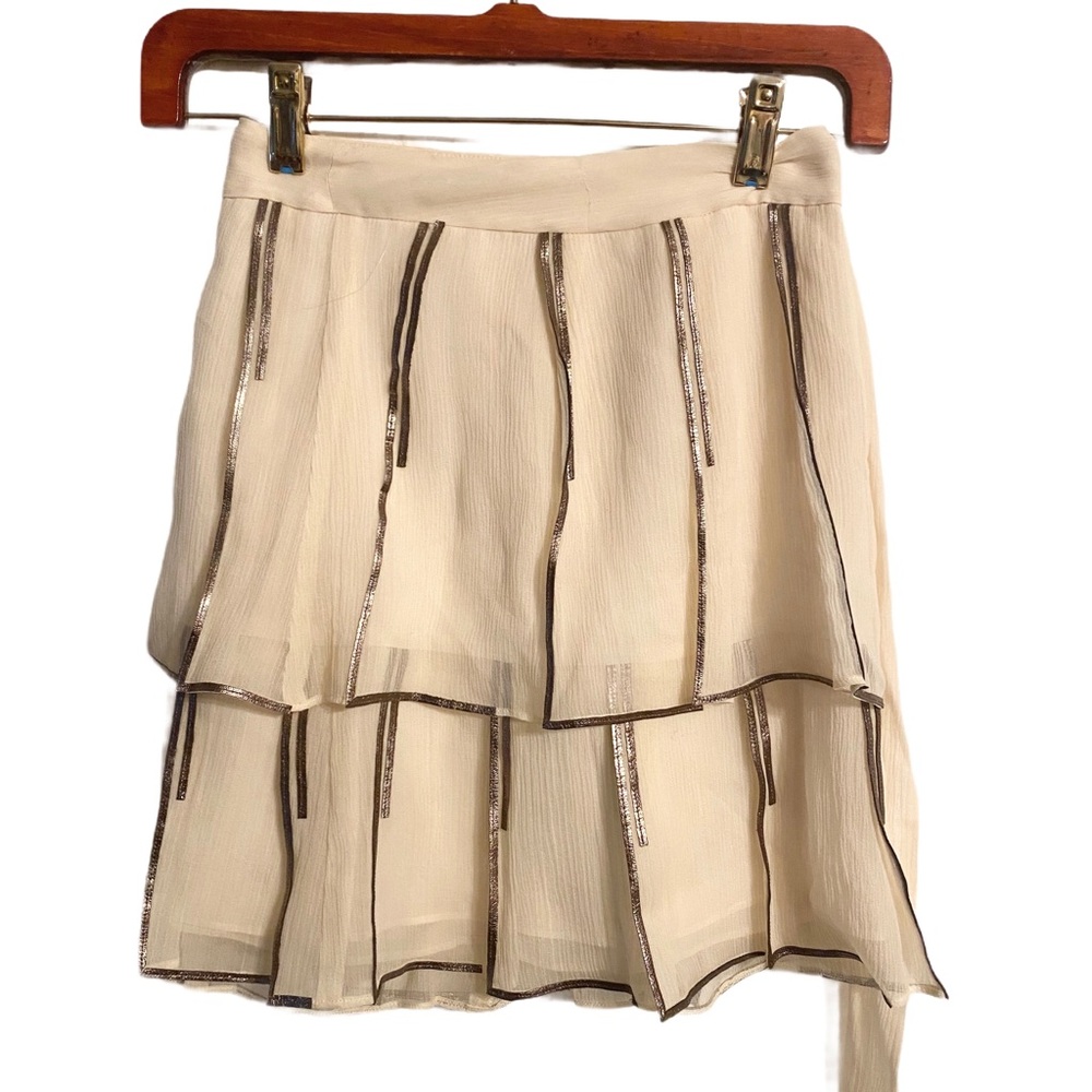 Diane Von Furstenberg Cream Tiered Wrap Swing Skirt Size S EUC